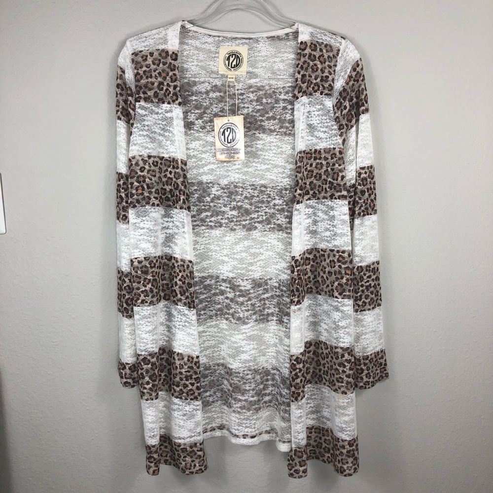Size S/M Lightweight Long Sleeve Leopard Cardigan